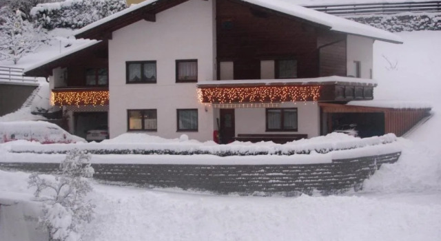 Ferienwohnung Plattner inklusive Sommercard, Book Hotel Jerzens Pitztal