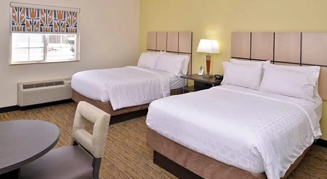 Люкс Standard Candlewood Suites Winchester by IHG