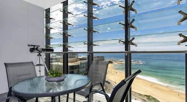 Апартаменты Superior с 2 комнатами с балконом и рядом с пляжем Astra Apartments Newcastle Beach