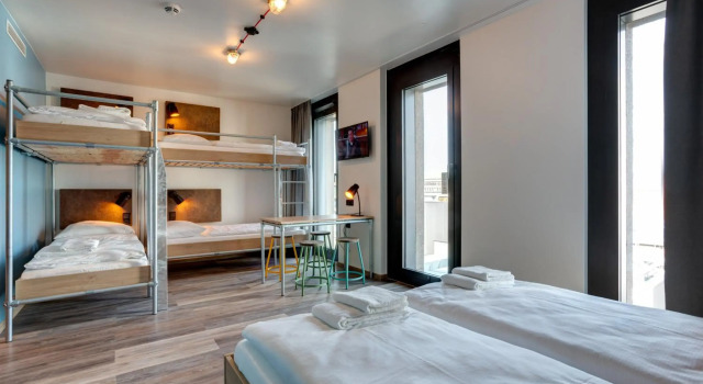 MEININGER Hotel Berlin Tiergarten, Prenota Hotel Mitte Berlino, vicino a Stazione Metro Turmstraße