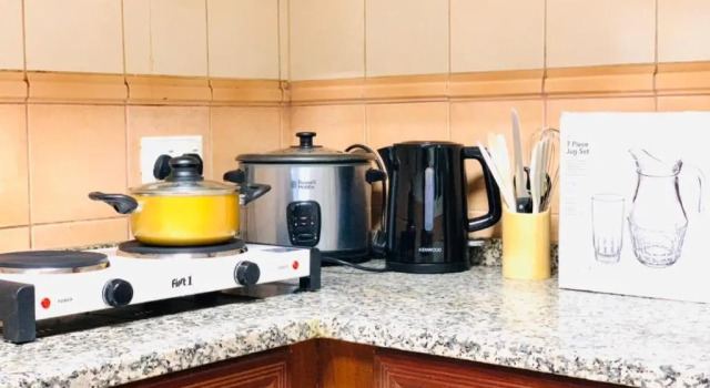 Кровать в общем номере (женский номер) FEMALE ONLY-AnaRuby Backpackers- Metro Station Mashreq