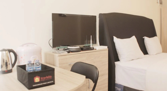 Warm And Cozy Studio At Meikarta Apartment