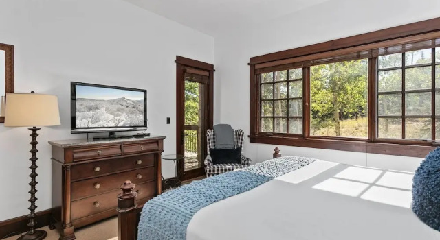Arrowleaf Lodge at Deer Valley Resort - Three Bedroom Residence #110 3 Condo