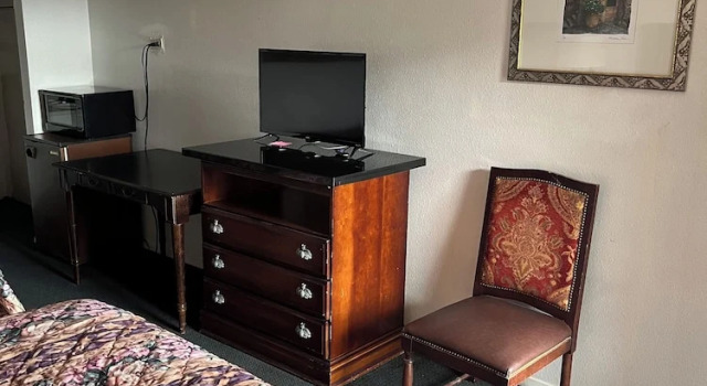 Четырёхместный номер Standard Glen Rose Inn and Suites