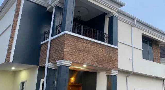 Luxury 2 Bedroom Duplex at Carlton Gate Estate
