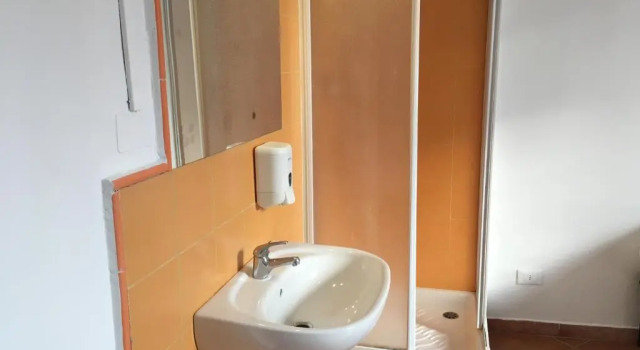 Кровать в общем номере (мужской номер) Hotel Paola