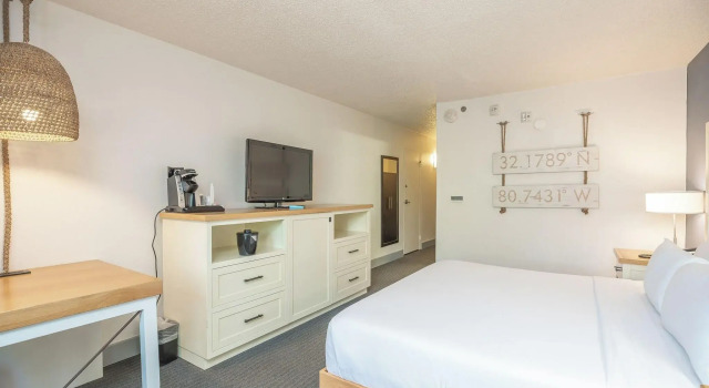 Beach House Resort Hilton Head Island, Забронировать Курортный отель Хилтон-Хед-Айленд Lowcountry