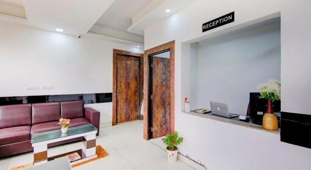 Hotel Vibes Inn, Rezervovat Hotel Déhrádún Uttarakhand