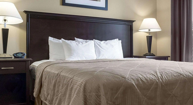 Двухместный люкс MainStay Suites Bismarck