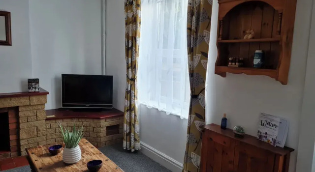 Charming Lincoln Cottage Family & Pet-friendly, Varaa Lomakoti Mökit kohteessa Merseyside, Mökki