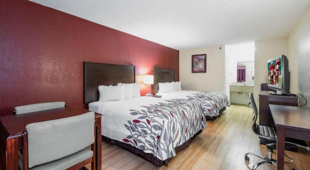 Четырёхместный люкс Red Roof Inn & Suites Rome