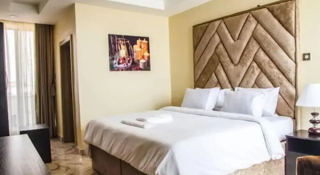 DeGrosvenor Hotel and Suites Lagos, Book Hotel Lagos Lagos State