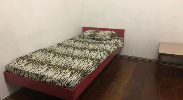 Кровать в общем номере Maro House