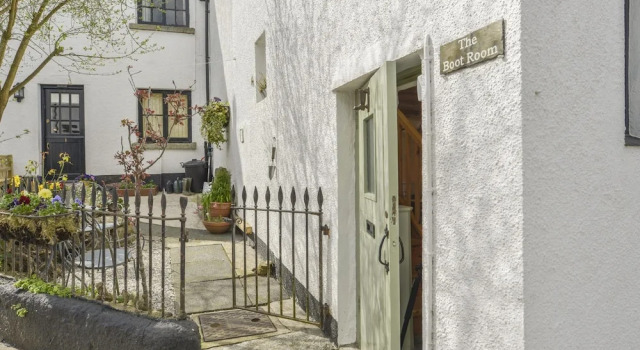 The Boot Room, Book Hotel Chagford Dartmoor