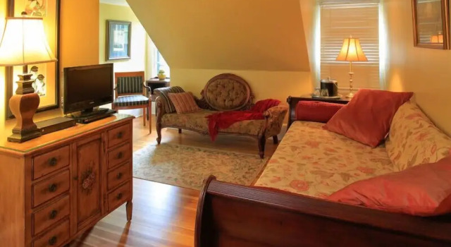 Люкс The Lion and the Rose Bed and Breakfast