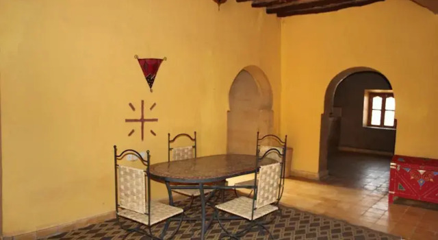 Dans Les Dunes, Rezervovat Hotel Hotely v Meknes-Tafilalet s parkováním, Parkování