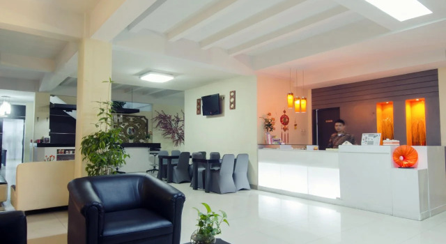 Boulevard Hotel