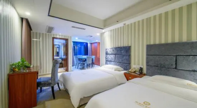 Люкс Deluxe Hepburn Hotel Apartment (Qingyuan New Town Yueyun Bus Station)