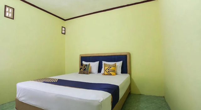 Spot On 2824 Hotel Permata, Rezerwuj Hotel Pangambaten North Sumatra Province