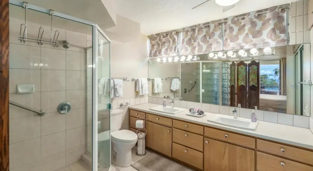 Номер Standard с балконом и с видом на океан Haleakala Shores A-302 - Stunning Ocean Views, Beautiful Renovation, Wi-fi, & AC