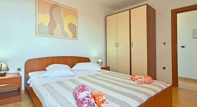 Well Maintained Apartment With Shared Pool With Children's Pool, 2 km From the Beach