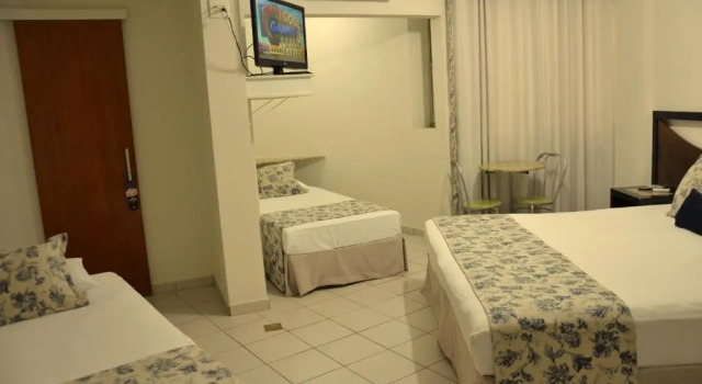 Четырёхместный номер Standard Tower Franca Hotel