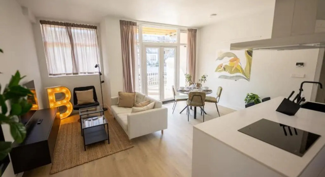 Апартаменты Brilliant 1 Bedroom Serviced Apartment 52m2 -NB304B-