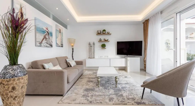Fortuna 37 - Luxury Apartment with AC and Pool