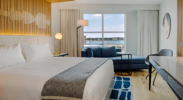 Двухместный номер Standard с видом на воду Canopy By Hilton Portland Waterfront