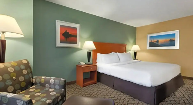 Двухместный номер Standard с видом на город Holiday Inn & Suites Duluth-Downtown by IHG