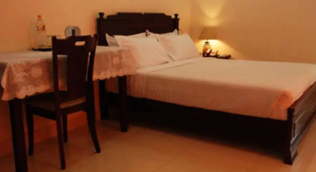 United-21 Island Paradise Hotel