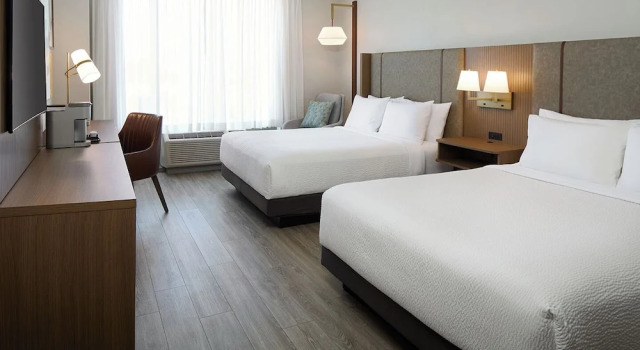 Номер Premium Holiday Inn & Suites Montreal Airport by IHG