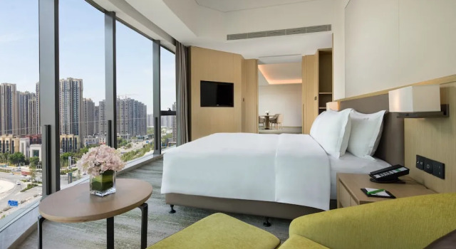 Люкс Holiday Inn Zhengzhou Riverside By Ihg