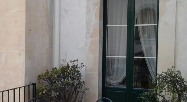 Dimora Shiklah, Book Apartment Hotels in Sicily with Parking, Parking