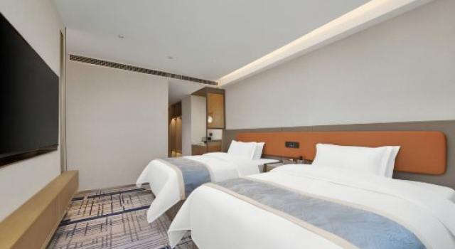 Семейный люкс с видом на озеро Quanzhou West Lake Hotel Apartment