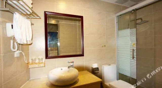 Dongyuan  Business Hotel, จอง โรงแรม Jiaxing Zhejiang