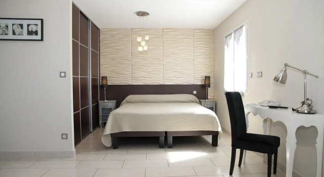 Люкс с балконом Hotel Saint Germain