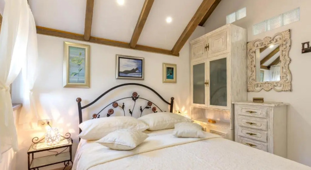 Apartment Romansa, Prenota Appartamento Splitska 