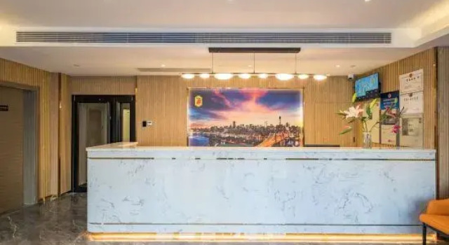 Super 8 Collection Hotel (Beijing Daxing Yihezhuang Metro Station), Book Hotel Hoteller i Beijing Province med parkering, Parkering