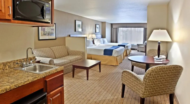 Люкс Holiday Inn Express Hotel & Suites Vancouver Mall-Portland Area by IHG