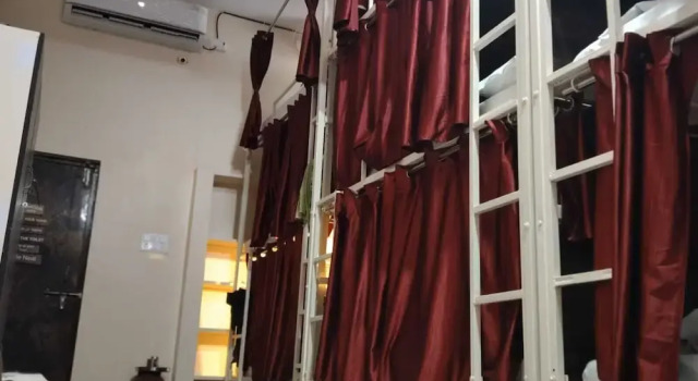Студия 5 Star Yatri Vishram AC & Non AC Dormitory