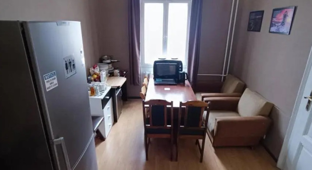 Кровать в общем номере Vintage Private Rooms In The Heart Of The Downtown