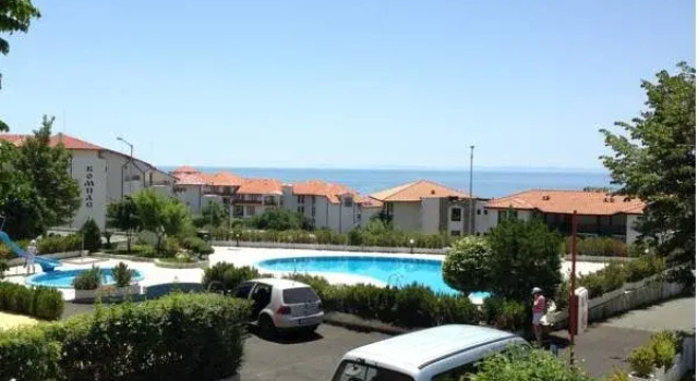 Yanis Guest House