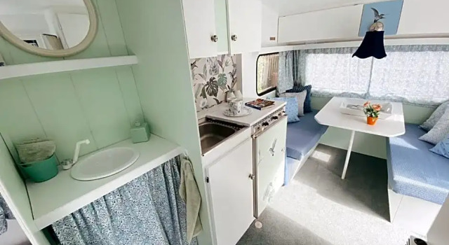 Het Caravannetje B&B - retro glamping, Prenota Campeggio Leidschendam Olanda Meridionale