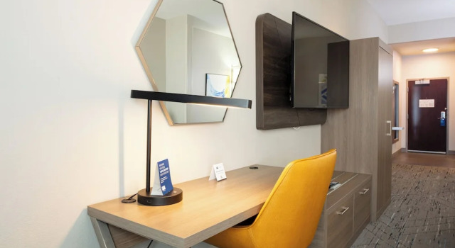 Люкс Holiday Inn Express & Suites El Paso West by IHG