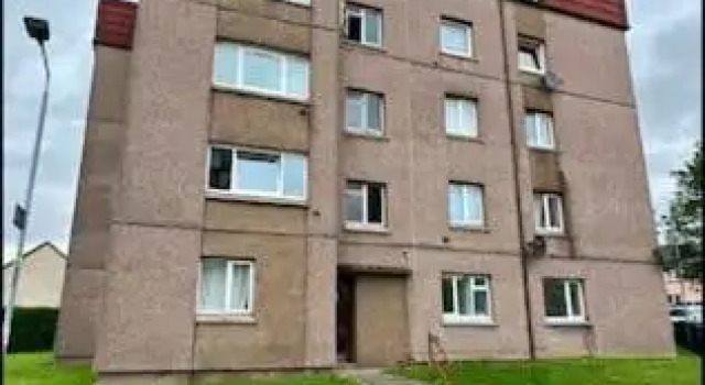 Lovely 1 bedroom flat with free parking and WiFi, Забронировать Отель Отели Ланаркшир с парковкой, Парковка