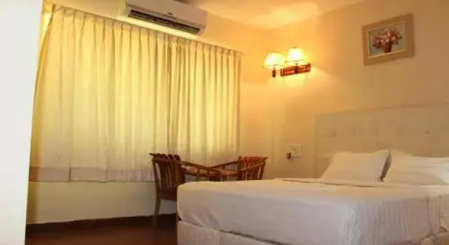 Ziara Hotel, Rezerwuj Hotel Hotele w Andhra Pradesh z parkingiem, Parking