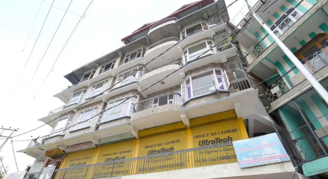 OYO 13061 Home Peaceful 2BHK Bharari
