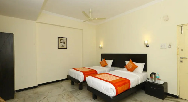 Hotel Planet Grande by OYO Rooms, Забронировать Отель Отели штата Тамилнада с завтраком, Завтраки