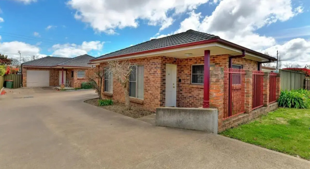 Spacious 2 Bed, 2 Bath Villa, CBD Location